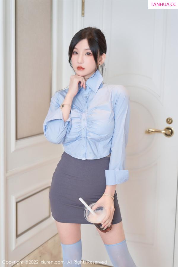 周于希dummy  [XiuRen]高清写真图 2022.11.04 No.5812 周于希Sally 短裙美臀第10张图片